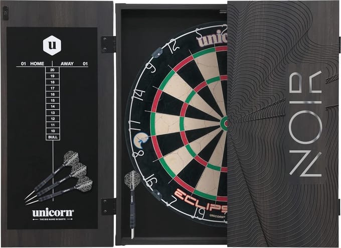 Dartcentrum Zwart met Professioneel Sisal Dartbord en Scorebord