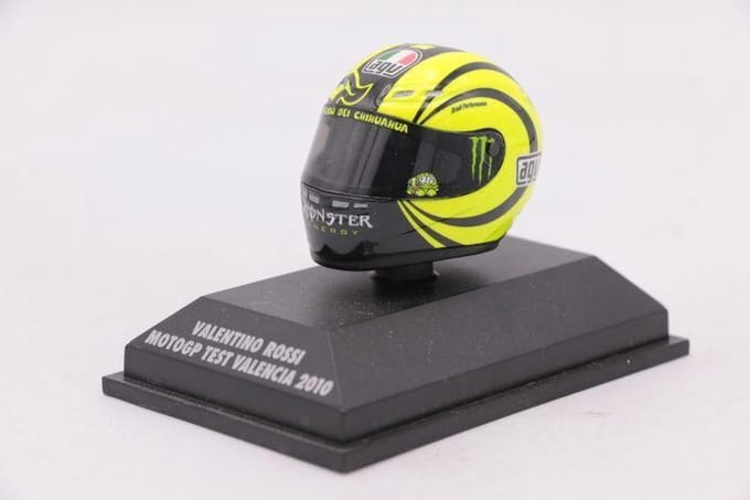 - Modelauto schaal 1:8
