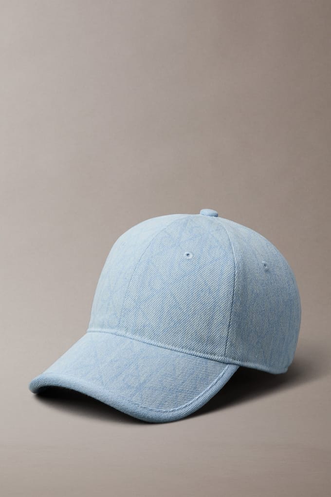 Calvin Klein Denim Emblem Burnout Cap Light Wash Denim Maat: OS | Hoeden Outlet | Dames | Blauw