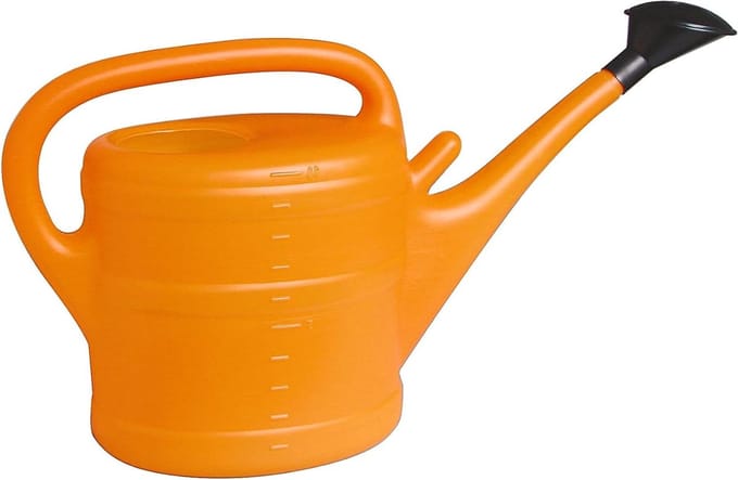 Kleurrijke tuingieter 10 liter met douche (oranje)