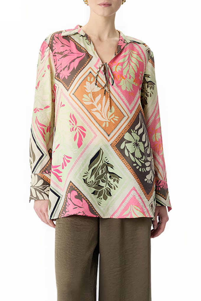 Vrouwelijke lichthandige lange mouwen viscose blouse COMMA