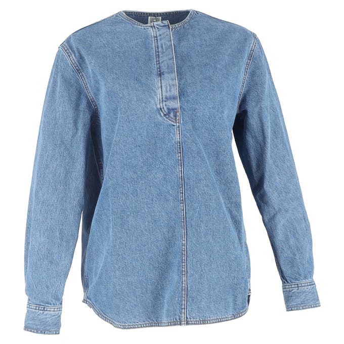 Totême kraagloze blouse in blauwe denim
