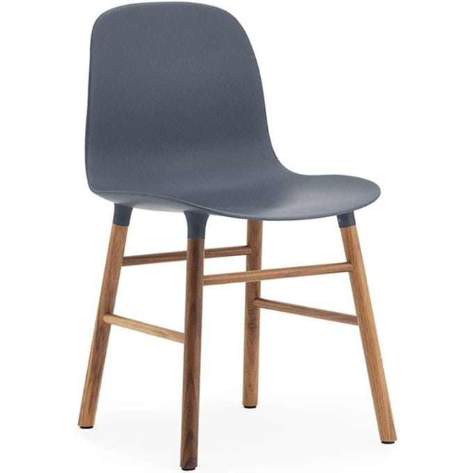 Normann Copenhagen - Form stoel met houten frame - notenhout - blauw