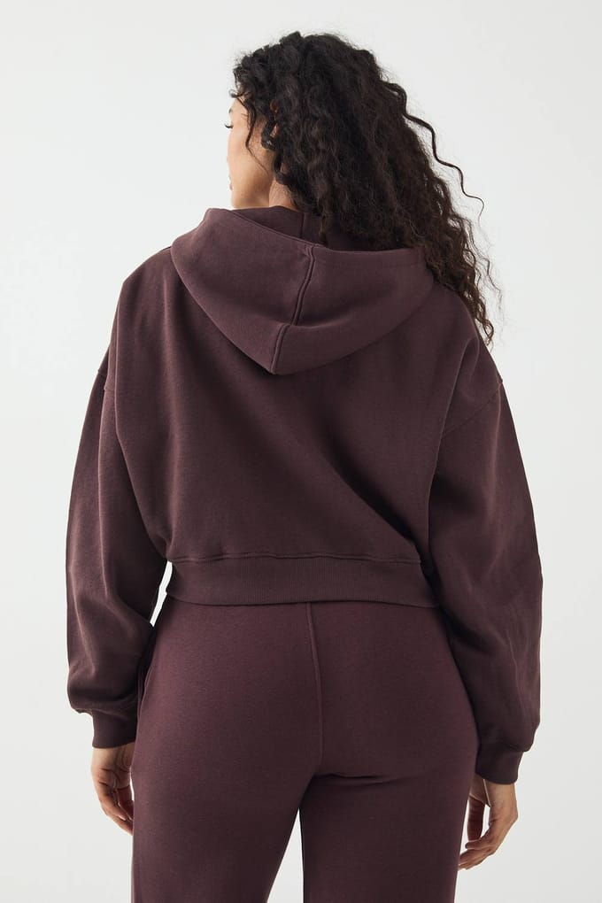 Dames DSGN Studio Contrast Script Boxy Crop Zip Through Hoodie | Chocoladebruin | Maat: Small