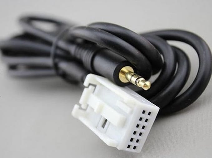 AUX - BMW - 1 Stuk - Aux Kabel Passend Voor BMW 5-serie E60 - O.A. Iphone / Samsung