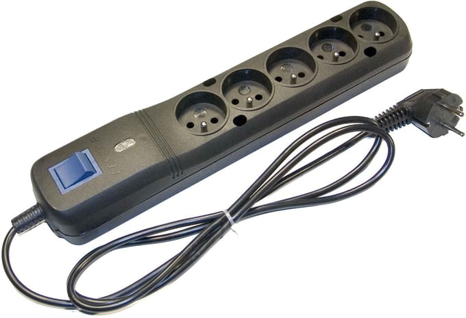 Lestar Stekkerstrip Voor Laptopcomputer Rtv 5W 1,5M Zwart
