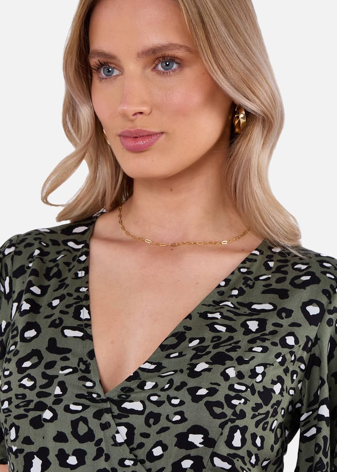 Khaki dierenprint viscose wikkel midi jurk
