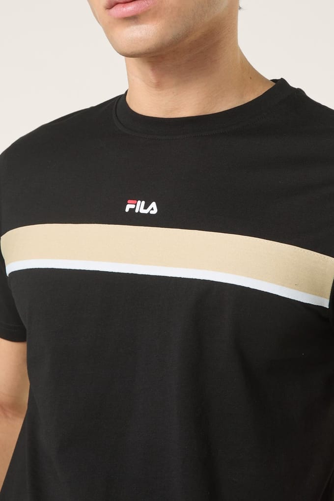 FILA Sagano Regular Taped T-shirt Black Taglia: S | Magliette basic Outlet | Uomo | Nero