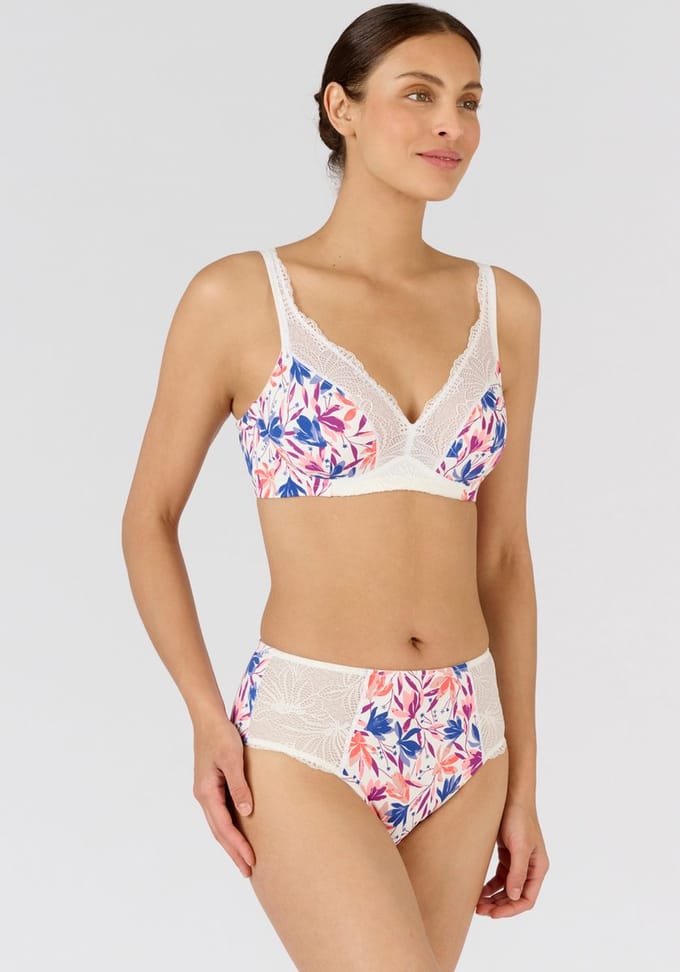 Damart - Beugelbeha voorgevormd, Eva by Damart - Dames - Beige - 90