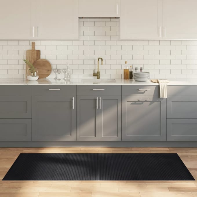 vidaXL - Vloerkleed - rechthoekig - 80x200 - cm - bamboe - zwart