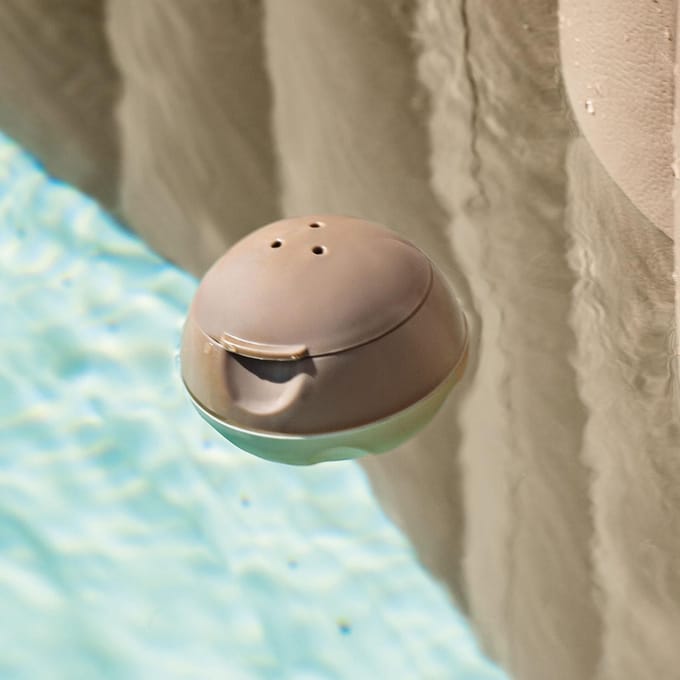 Intex Chloordrijver / Chlorinator / Floating Dispenser - Geschikt voor Jacuzzi / Zwembad - 10 cm