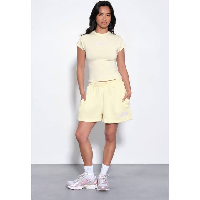 Dames Dsgn Studio Collegiate Applicatie Sweat Short | Citroen | Maat: Medium