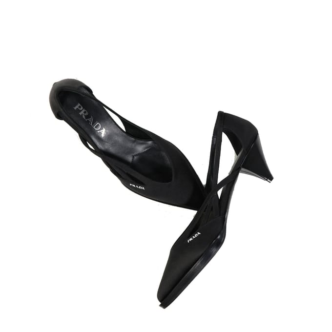 Prada 55mm Cut-Out Satijnen Pumps