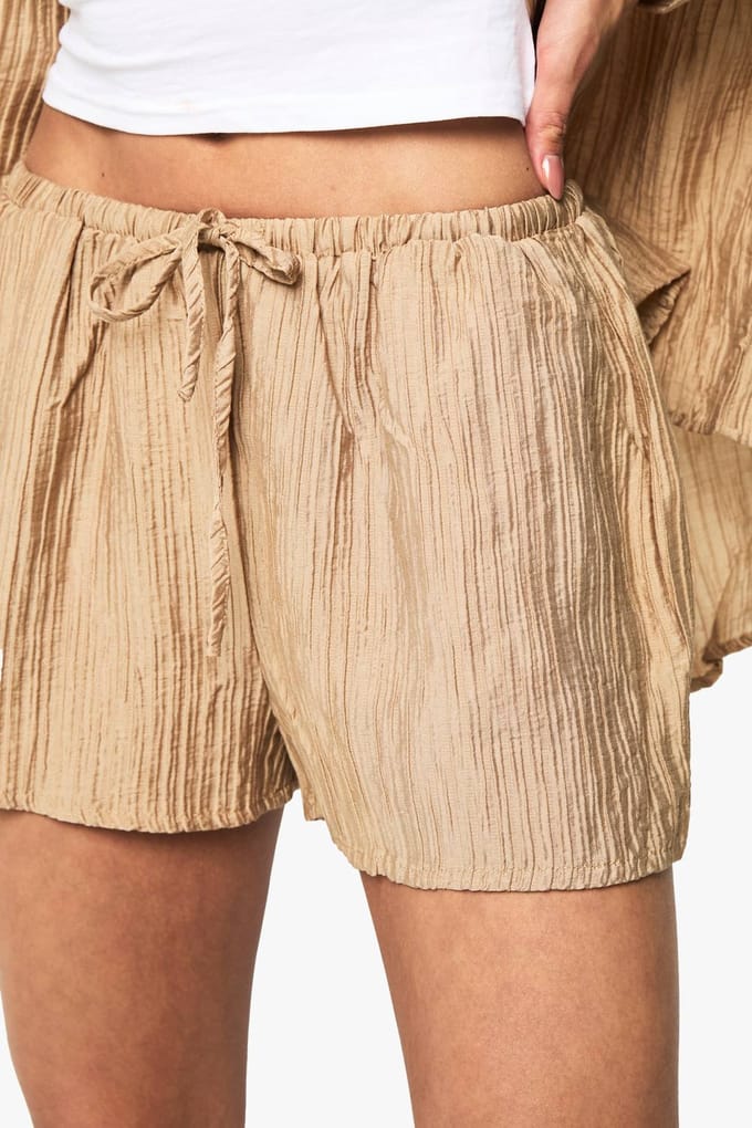 boohoo Dames Geweven Crinkle Flippy Shorts | Mocha | Maat: 8