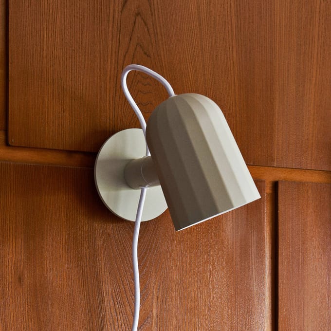 HAY wandlamp Noc Wall, wit, metaal, stekker, E14