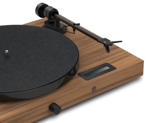 Pro-Ject JukeBox E1 + OM5e Platenspeler, Systeem all-in-one / Plug and Play met Bluetooth, walnoot, Pro-Ject