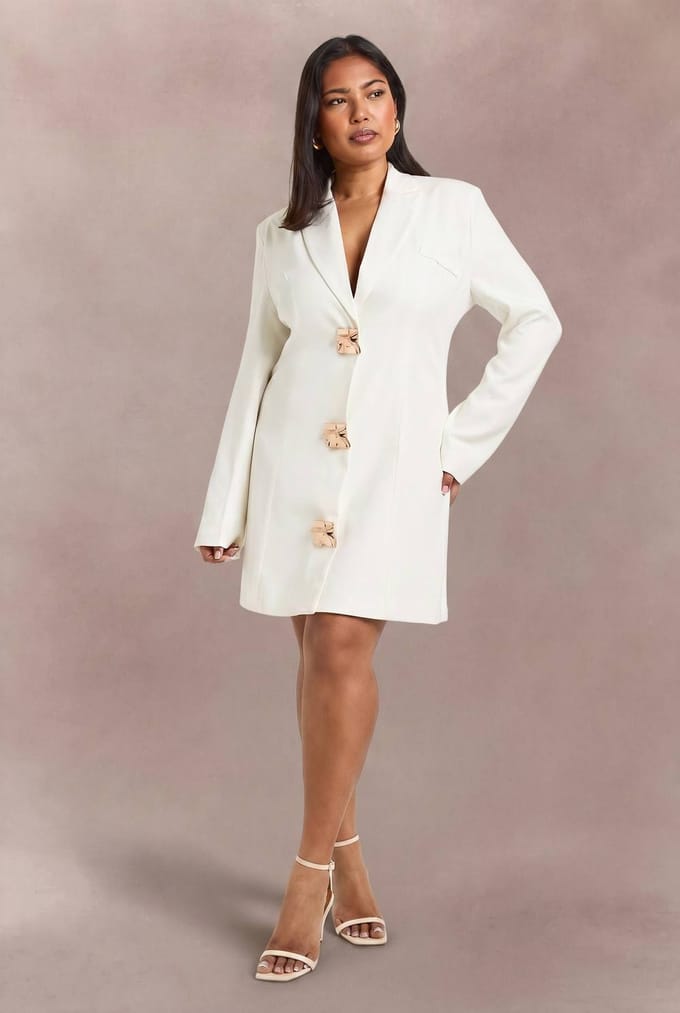 boohoo Dames Plus Blazerjurk Met Goudkleurige Details | Ivoor | Maat: 56