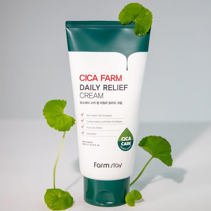 Farm Stay Crème Quotidienne Apaisante Cica Farm 300ml + CADEAU ALEATOIRE gray