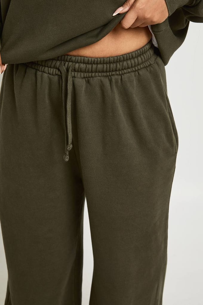 boohoo Dames Plus Gewassen Trechter Hals Sweatshirt Trainingspak | Khaki | Maat: 16