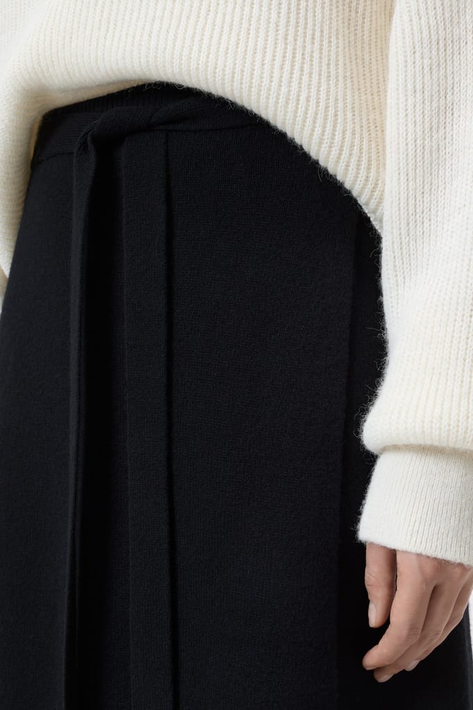 Closed Wool Wrap Skirt Black Taglia: XS | Minigonne Outlet | Donna | Nero