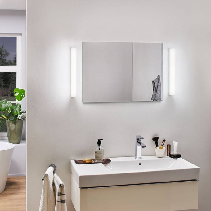 Selection Bathroom LED-spiegellamp Luno IP44 White Switch 550lm 230V 6W Alu