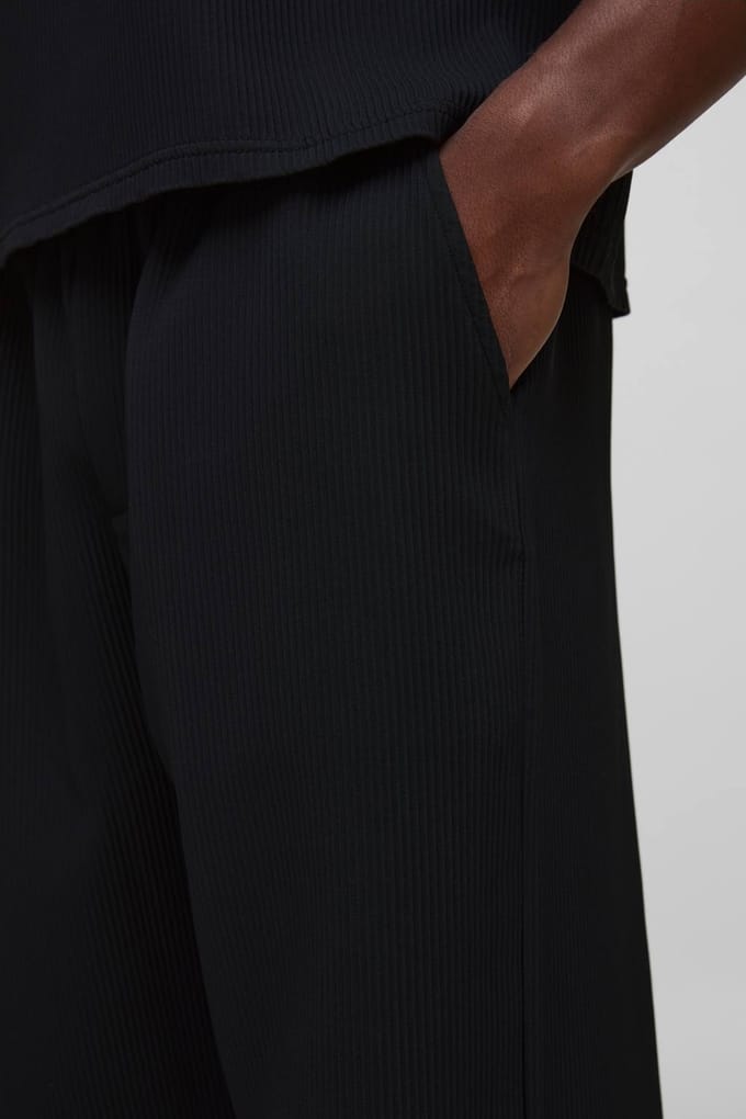 Elastische, wijduitlopende geplooide broek | Black | Size Medium