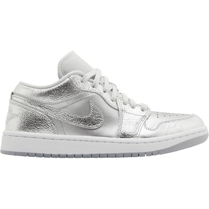Jordan 1 Low SE Argent Métallique (aux femmes) 38.5 gray