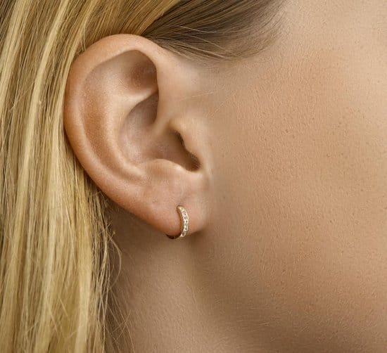 Marie Celeste klapoorringen zirkonia - 9 mm - Goud