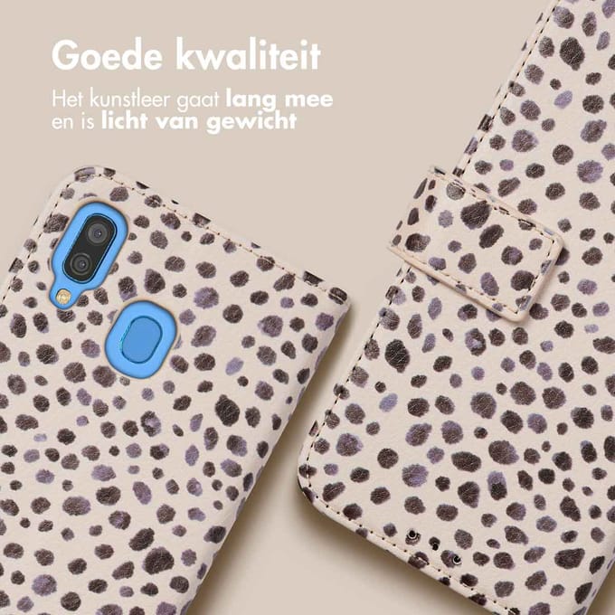 imoshion Hoesje - Geschikt voor Samsung Galaxy A40 - Design Bookcase smartphone - Black And White Dots