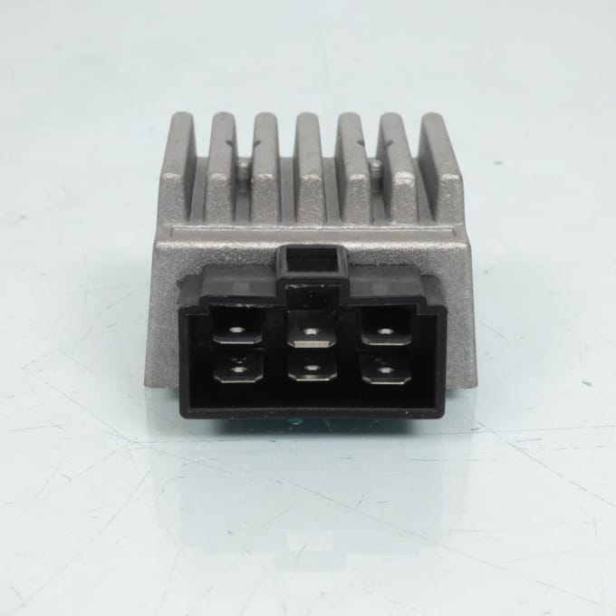 Régulateur redresseur de tension P2R pour Moto Gilera 50 SMT Neuf