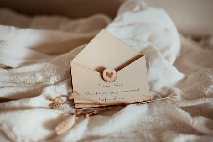 Bolletoet houten envelop - hartje - eigen tekst - personaliseren - cadeau - verjaardag - bruiloft