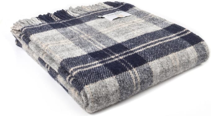 Plaid Tartan Navy Bannockbane - 150x183 - Nieuw Wol - Tweedmill UK