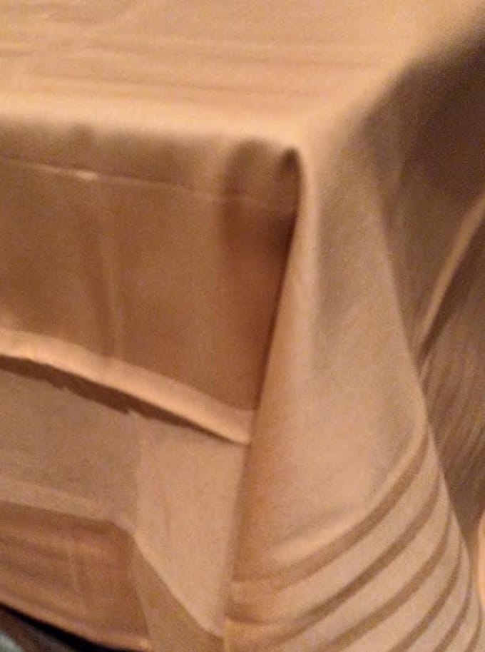 Damast Tafelkleed Lineair Brique, 180x180cm, De Witte Lietaer
