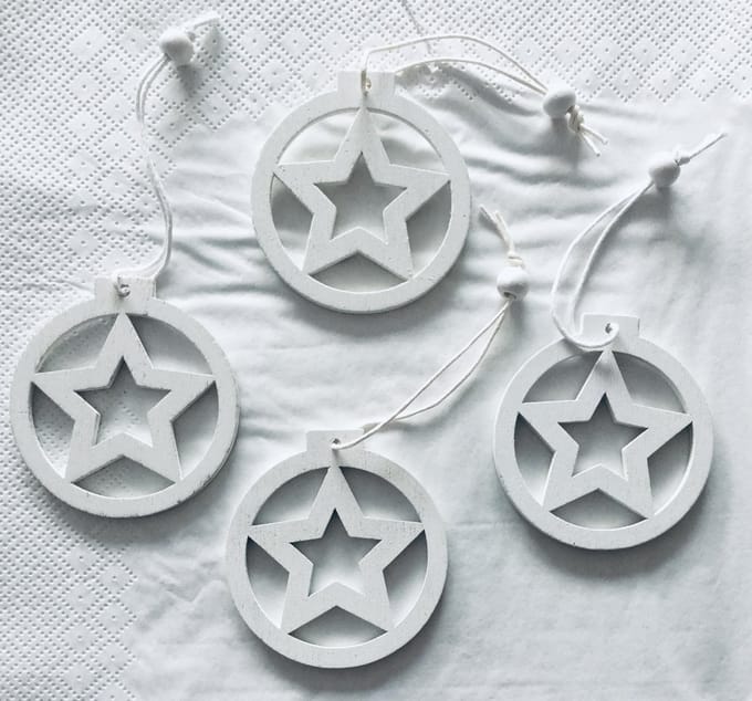 Houten kerstdecoratie kersthanger ster wit - 4 stuks