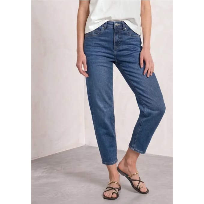 High Waist Barrel Leg jeans in Loose Fit