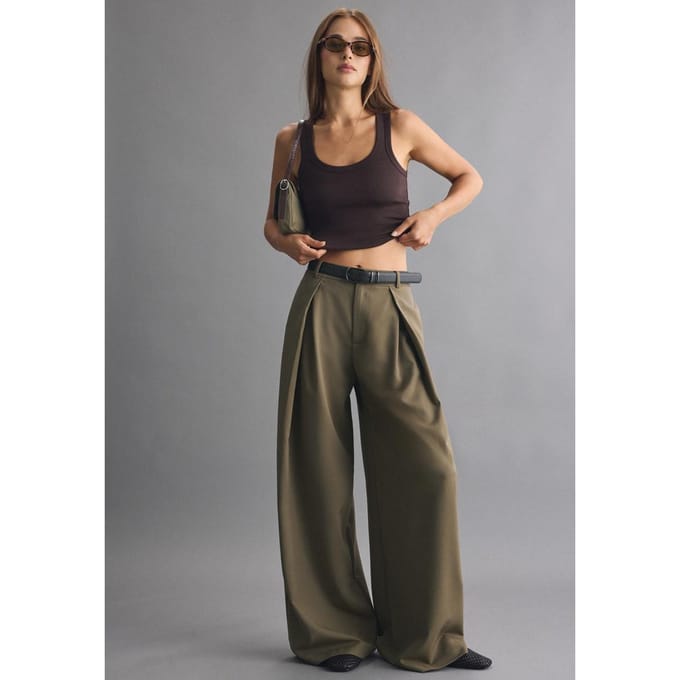 Stradivarius Broek met maxi-plooien en riem  Kaki 44