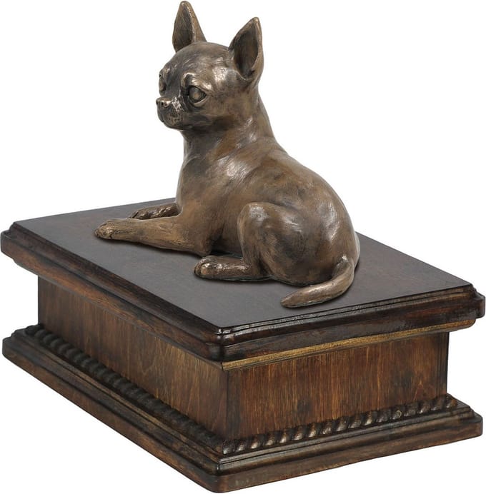 Chihuahua urn met beeldje - elegante urn voor hondenas