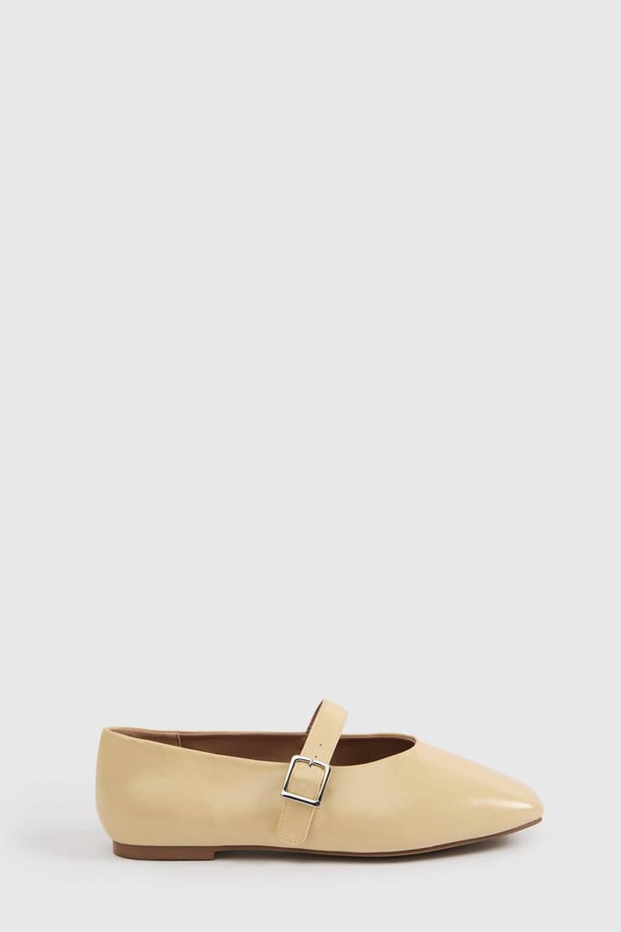 boohoo Dames Extra Brede Pasvorm Ballerina's Met Vierkante Neus | Boter | Maat: 38