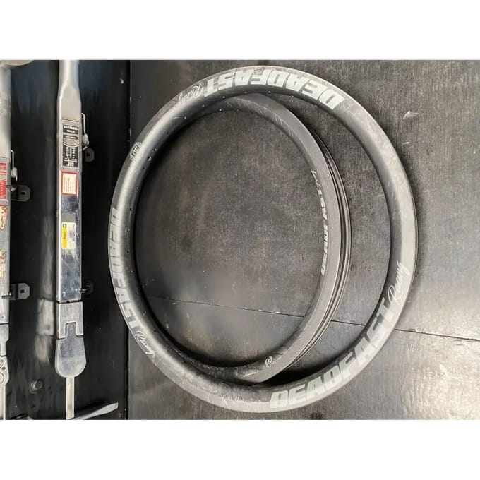Gesmede velg Deadfast Pro