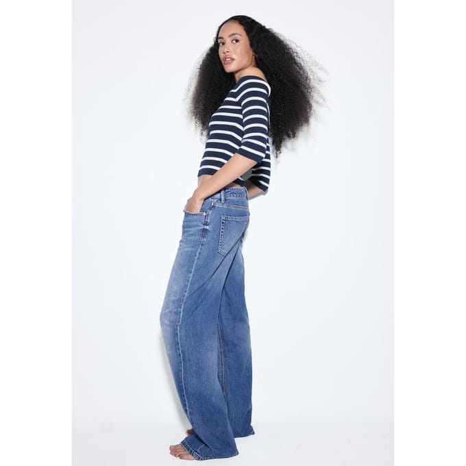 Stradivarius D91 Low-rise wide-leg jeans  MIDDENBLAUWE DENIM WASSING 38