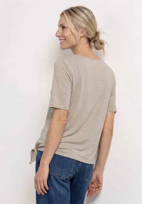 Shirt met korte mouwen en knoopdetail