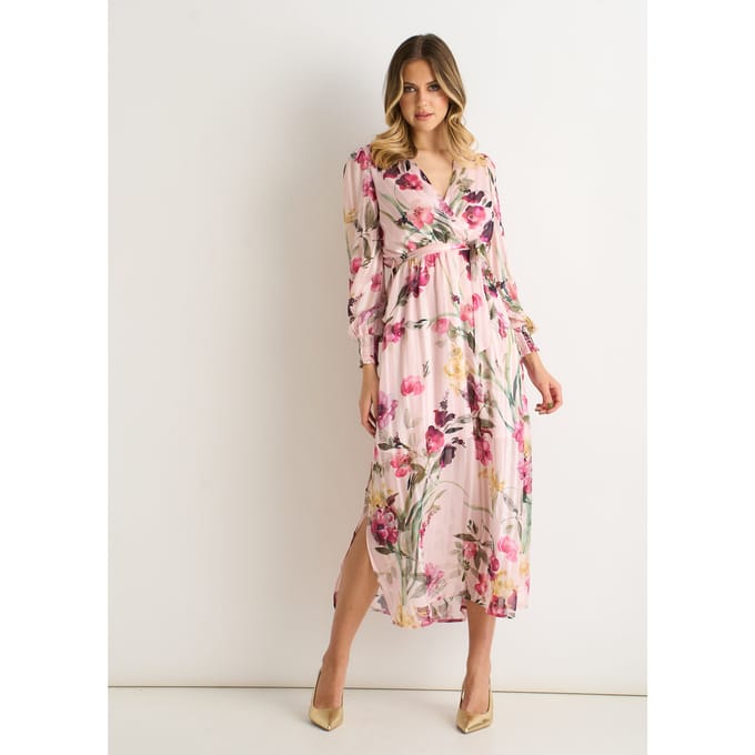 Roze midi-jurk met bloemenprint en glinsterende chiffon overslag