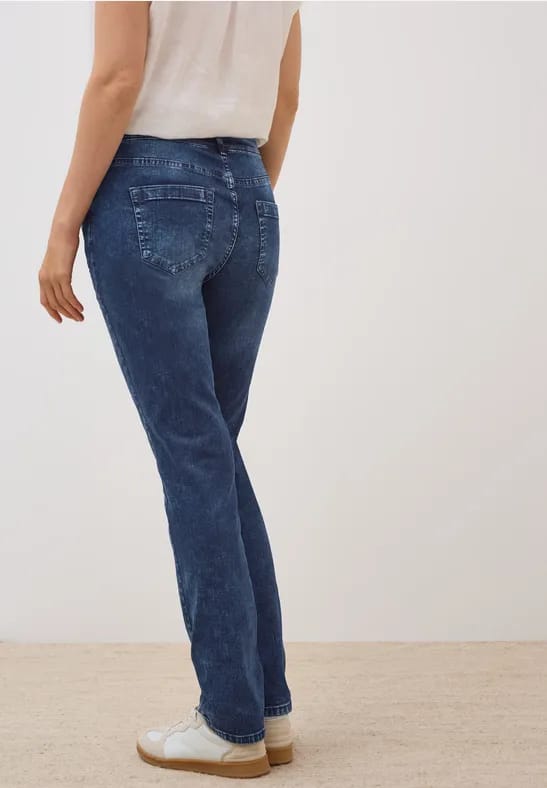Straight Legs jeans