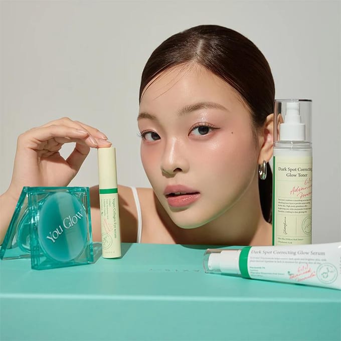 Glow Your Own Way Gift Set – Skincare Set, Dark Spot Correcting, For People With Hyperpigmentation, Teal, Niacinamide, Suitable For Daily Face Care Routine