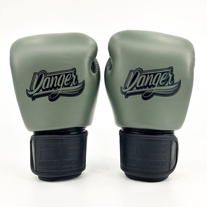 Danger Supermax Bokshandschoenen - Army Edition - Echt Leer - Legergroen 14 oz