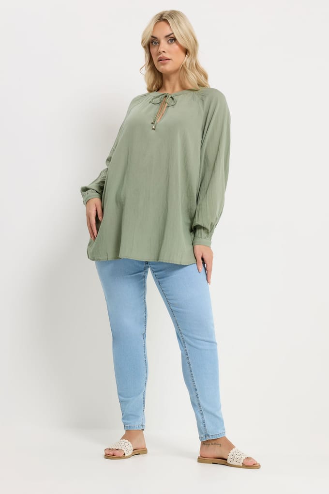 Yours Saliegroene Top Met Strikhals Size 48