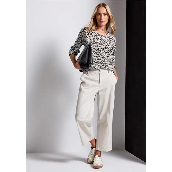 V-hals blouse met tape