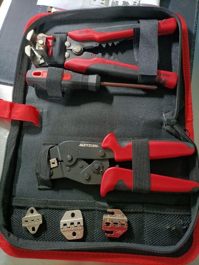 METERK Professionele 4-in-1 draadkrimpers Engineering Ratelterminal Krimptang Schoenveter 1000g rood