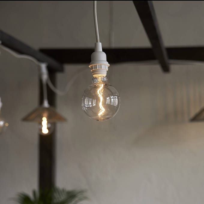 STAR TRADING LED bol G95 E27 1W 2.200K met filament-optiek