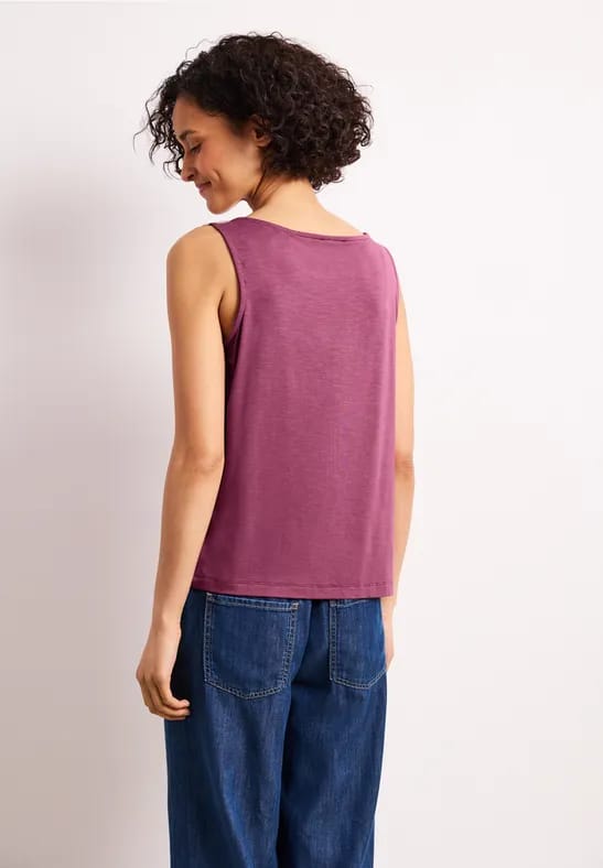 Top met ronde hals en schouderdetails